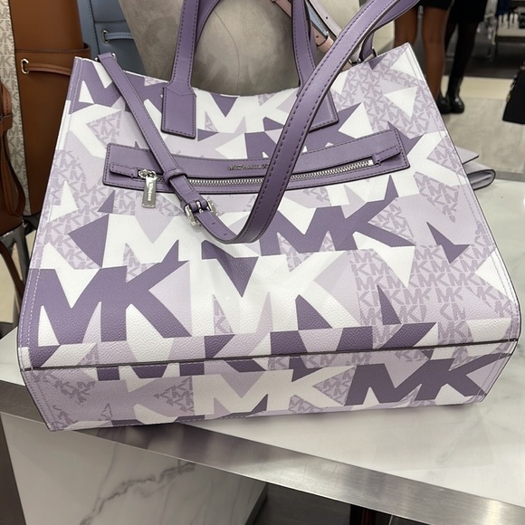 Michael Kors Kenly Orchid Haze Multi Large NS Tote - Picture 14 of 16